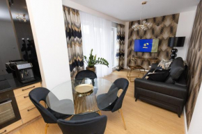 Apartament Business&Living No 73 z prywatnym jacuzzi zewnętrznym -od maja do września- Nad Zalewem w Cedzynie i miejscem parkingowym